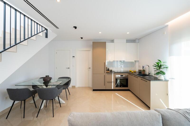 3 bedroom Townhouse for sale