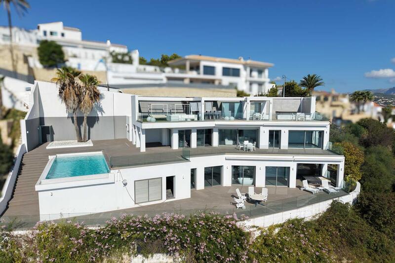 Villa for sale in Moraira, Alicante