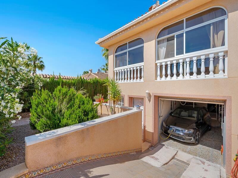 4 Cuarto Villa en venta