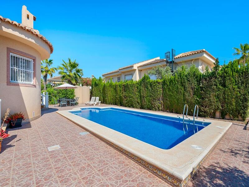 4 Cuarto Villa en venta
