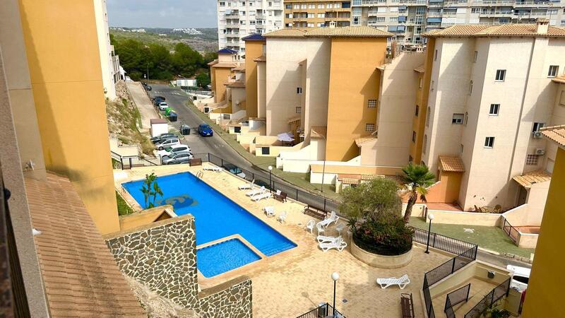 3 bedroom Apartment for sale