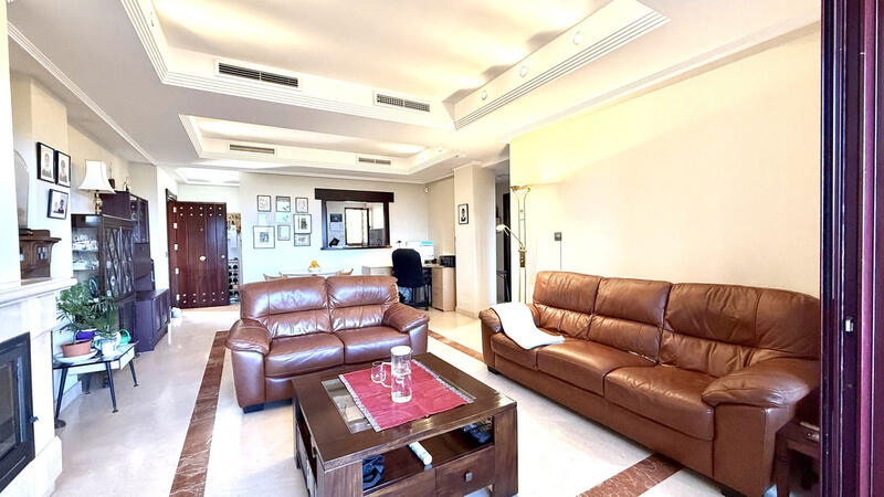 2 bedroom Apartment for sale