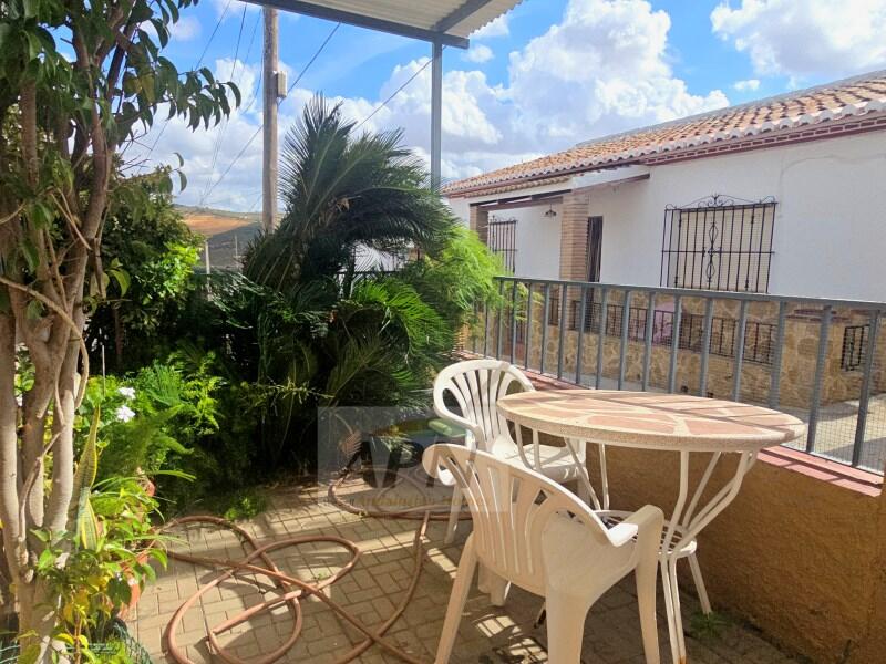 3 bedroom Townhouse for sale