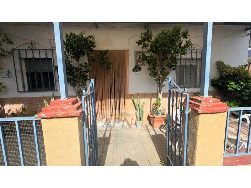 3 bedroom Townhouse for sale