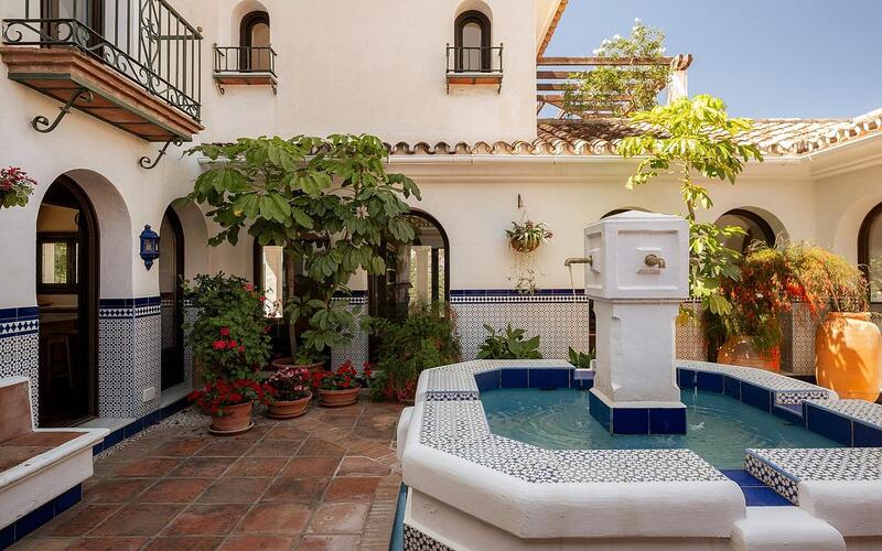 6 bedroom Country House for sale