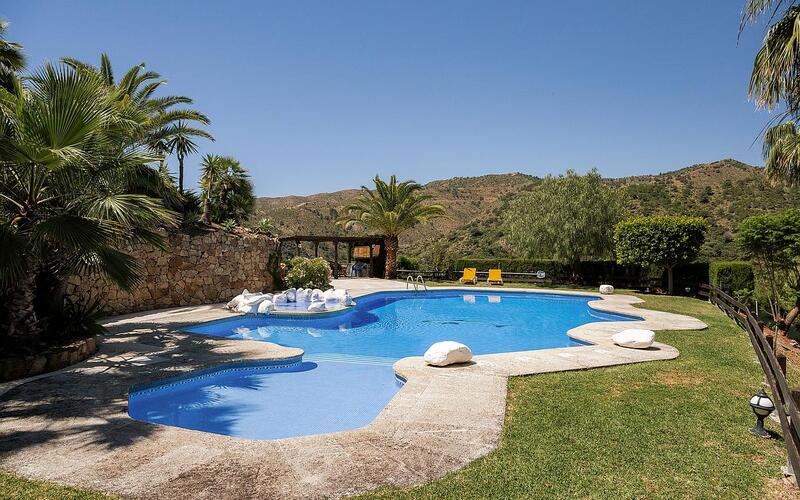 6 bedroom Country House for sale