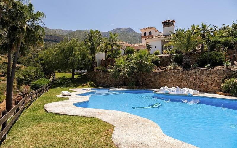 6 bedroom Country House for sale