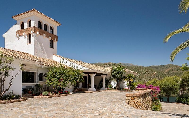 6 bedroom Country House for sale