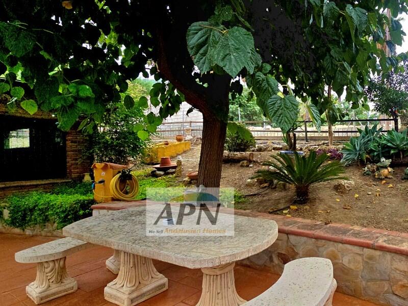 14 bedroom Country House for sale