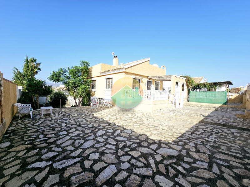 2 chambre Villa à vendre