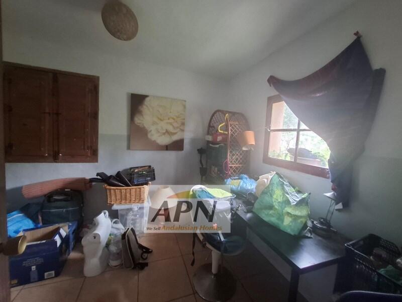 3 bedroom Country House for sale