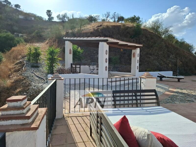 3 bedroom Country House for sale
