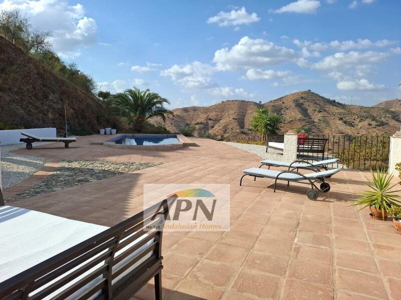 3 bedroom Country House for sale