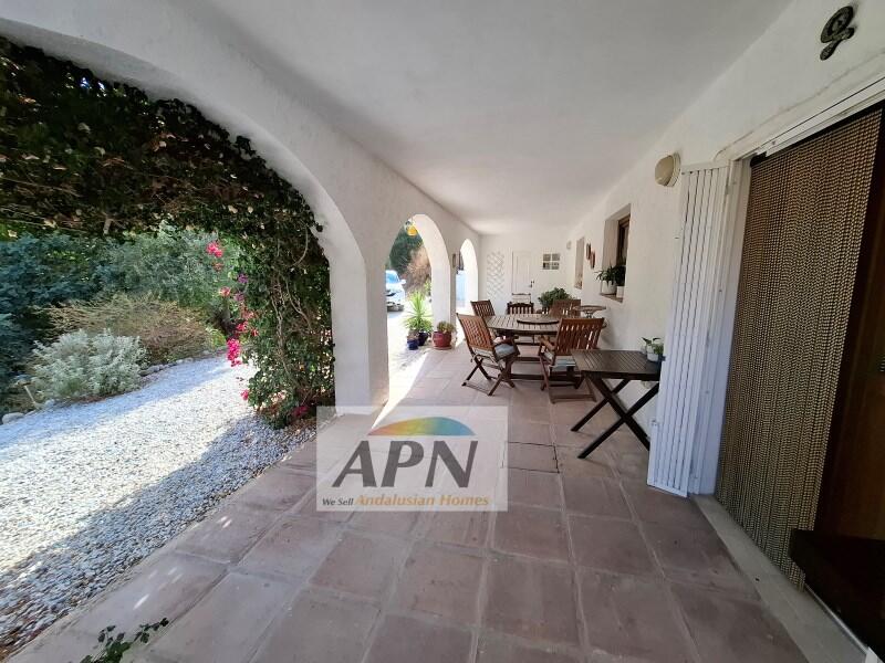 3 bedroom Country House for sale