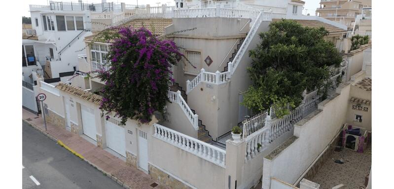 3 bedroom Townhouse for sale