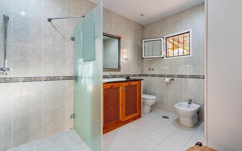 4 slaapkamer Landhuis Te koop