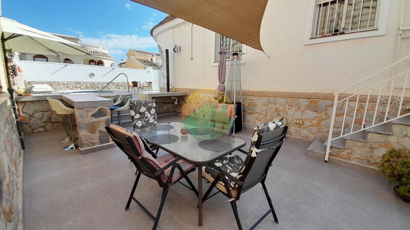 3 sovrum Villa till salu