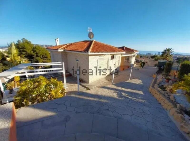 4 bedroom Villa for sale