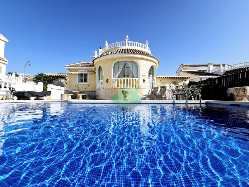 3 slaapkamer Villa Te koop
