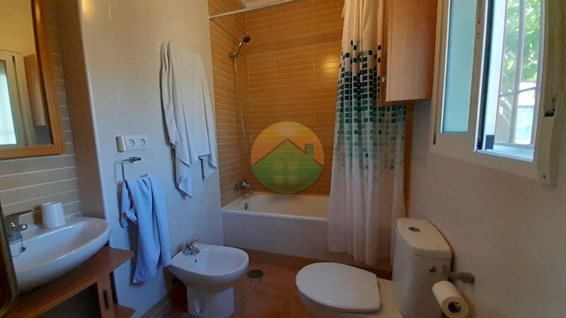 3 Schlafzimmer Landhaus zu verkaufen
