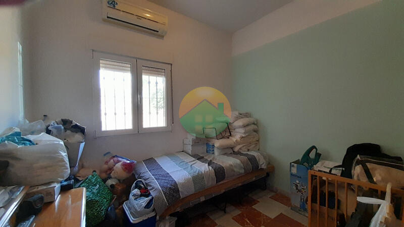 4 bedroom Country House for sale