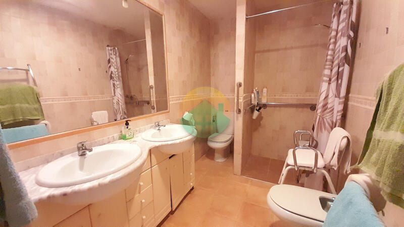 4 bedroom Country House for sale