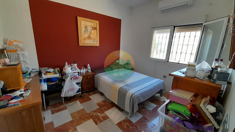 4 bedroom Country House for sale