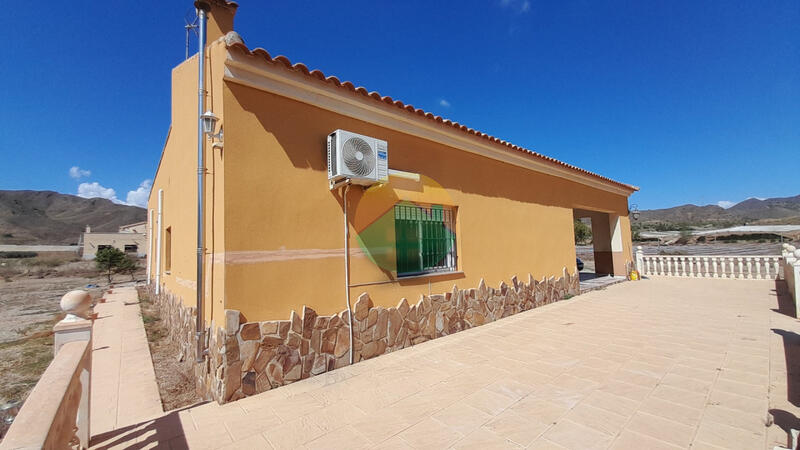 4 bedroom Country House for sale