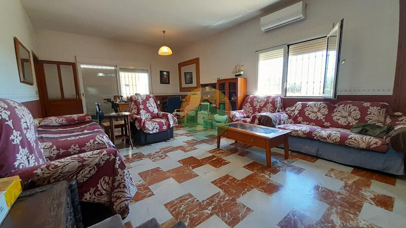 4 bedroom Country House for sale