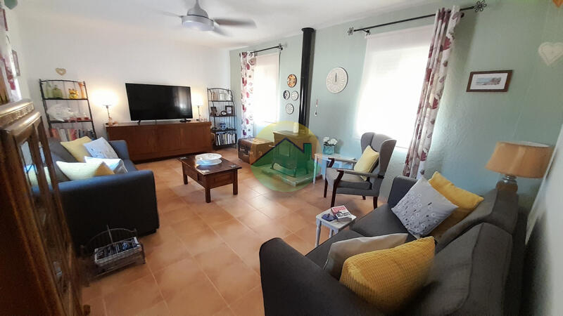 3 bedroom Country House for sale