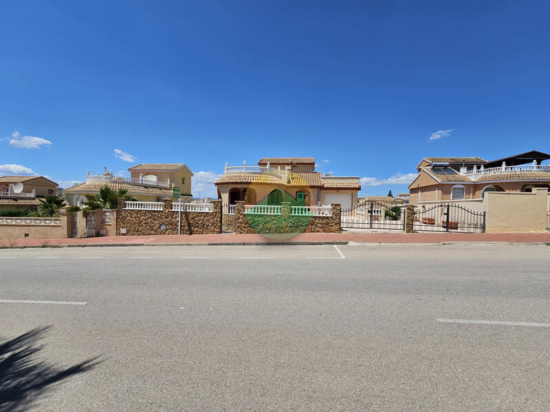 3 Cuarto Villa en venta