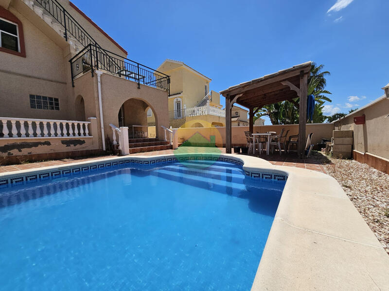 3 Cuarto Villa en venta