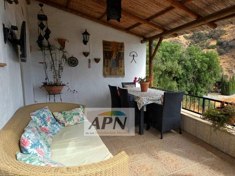 2 bedroom Country House for sale