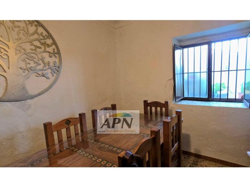 6 bedroom Country House for sale