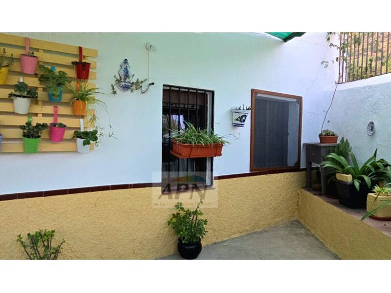 6 bedroom Country House for sale