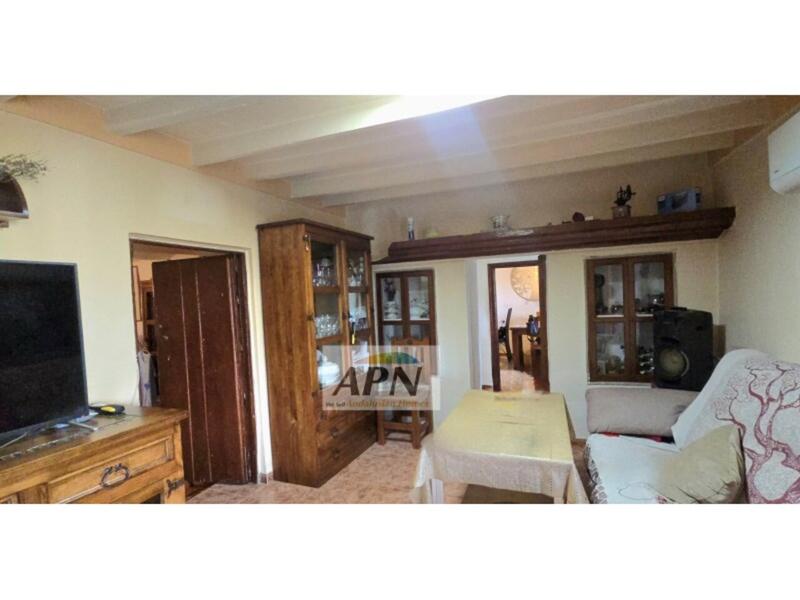 6 bedroom Country House for sale