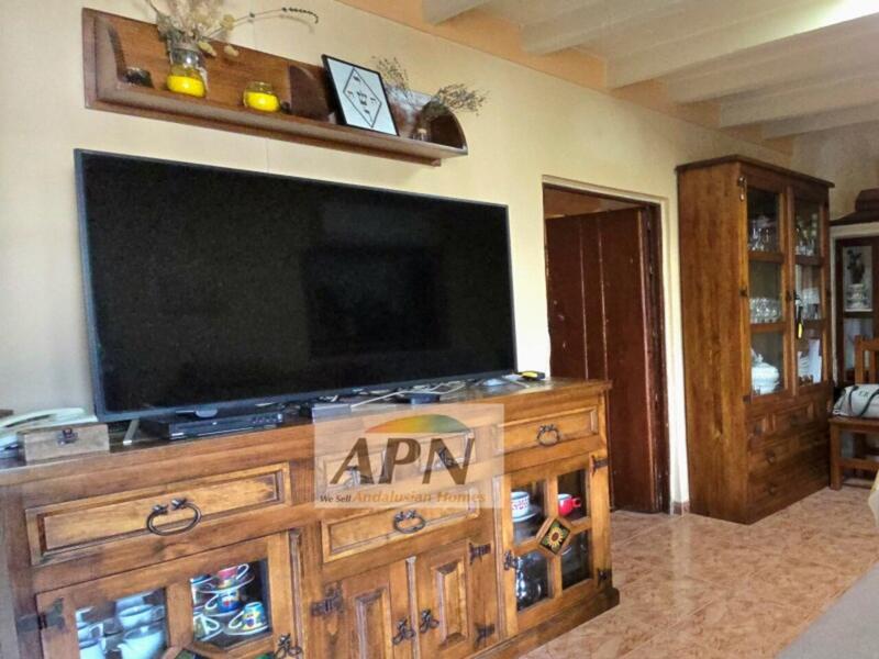 6 bedroom Country House for sale