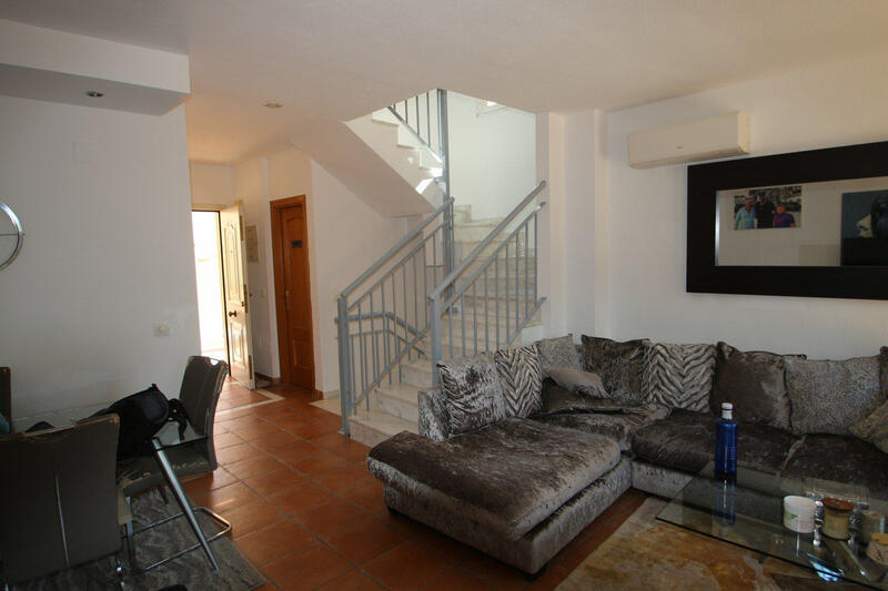 3 bedroom Townhouse for sale