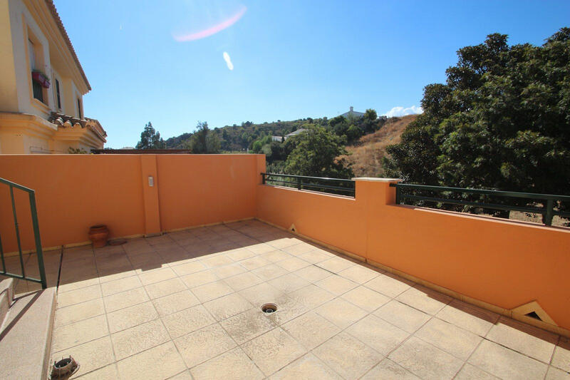 3 bedroom Townhouse for sale