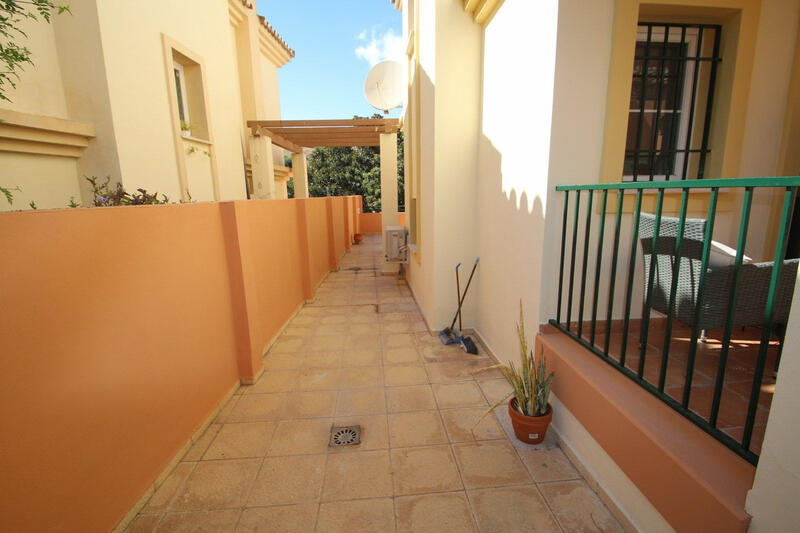 3 bedroom Townhouse for sale