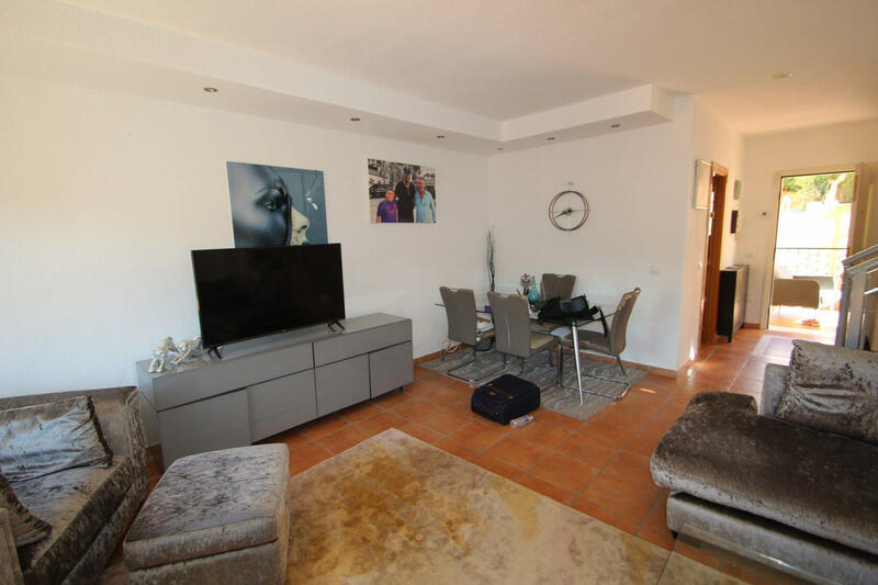 3 bedroom Townhouse for sale