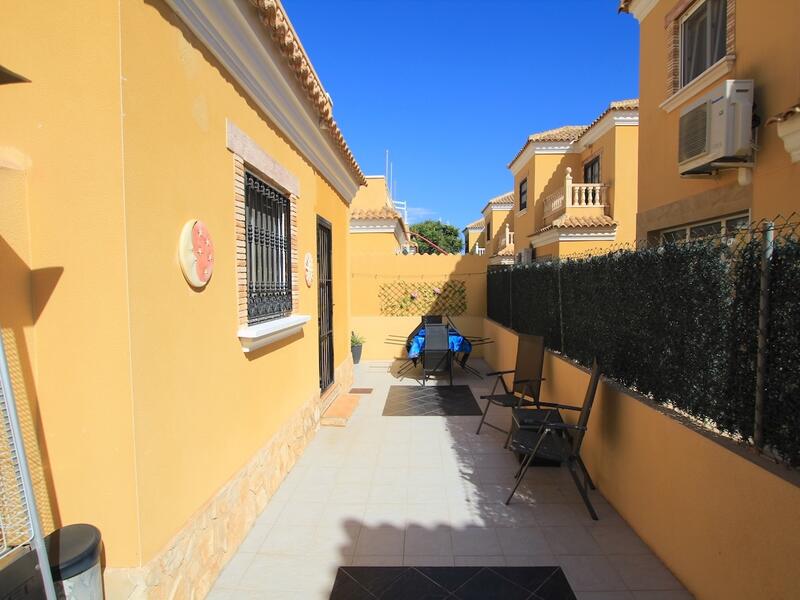 3 Cuarto Villa en venta