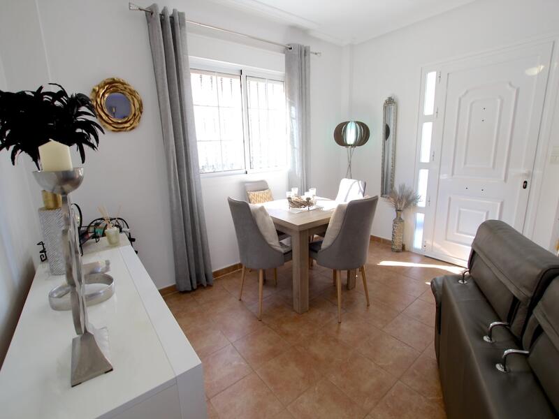 3 Cuarto Villa en venta