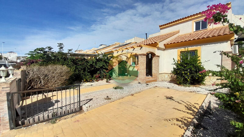 3 Cuarto Villa en venta