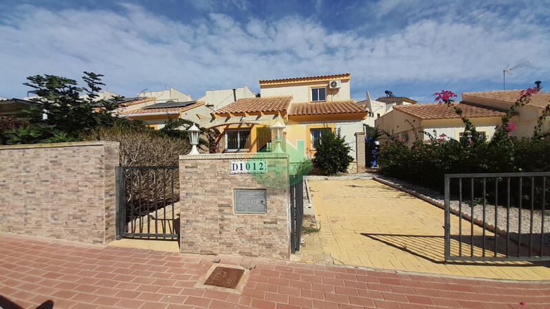 3 Cuarto Villa en venta