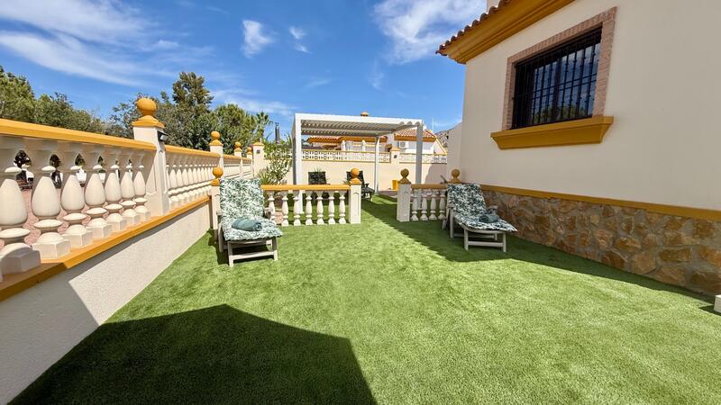 3 Schlafzimmer Villa zu verkaufen 3 Schlafzimmer Villa zu verkaufen
