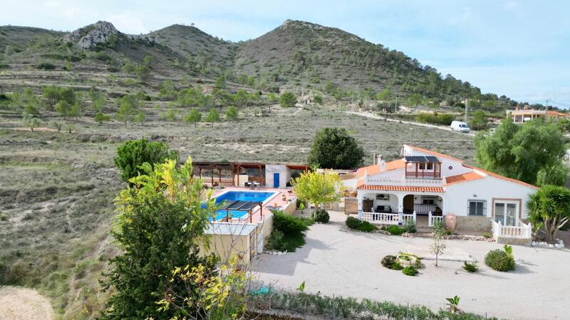 Landsted til salg i Hondon de los Frailes, Alicante Landsted til salg i Hondon de los Frailes, Alicante