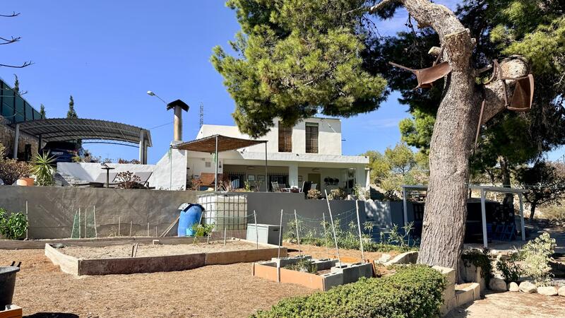 4 slaapkamer Villa Te koop 4 slaapkamer Villa Te koop