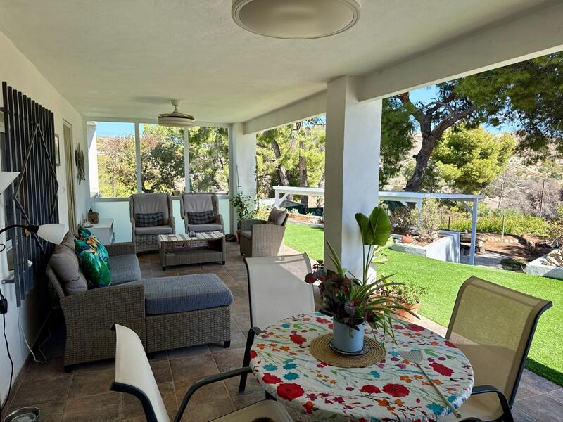 4 slaapkamer Villa Te koop 4 slaapkamer Villa Te koop