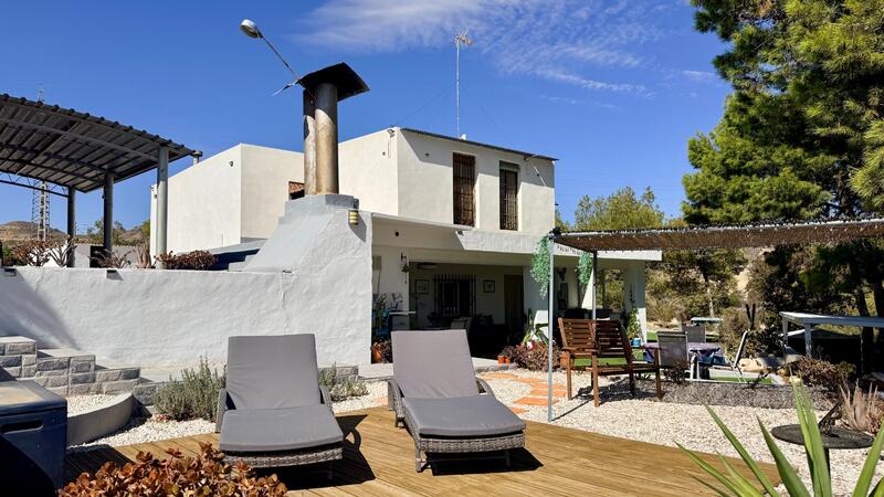 4 slaapkamer Villa Te koop 4 slaapkamer Villa Te koop